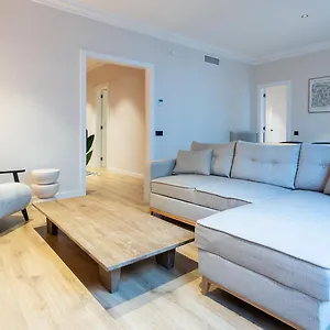 stay-u-nique-apartments-balmes-ii.topbarcelonahotels.com/